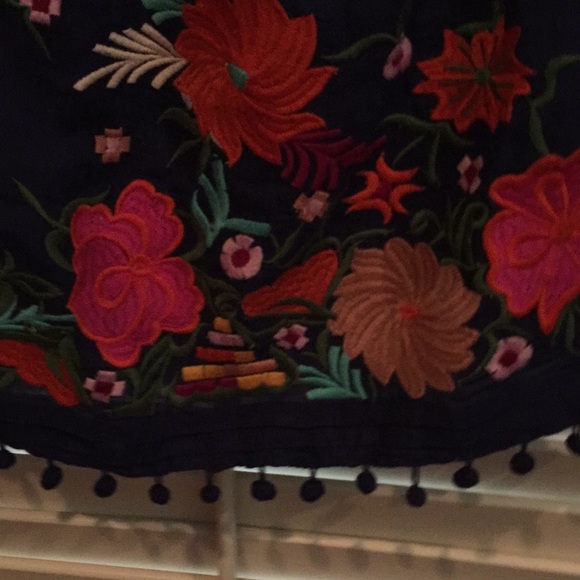 Blouse - Picture 2 of 3